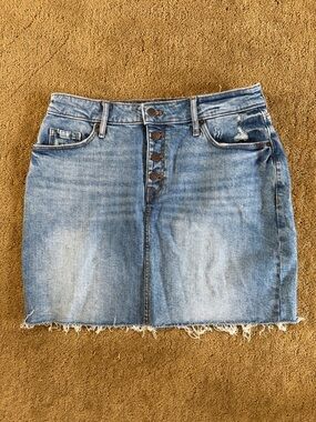 Old Navy Light Blue Denim Skirt with Button Front (never worn)